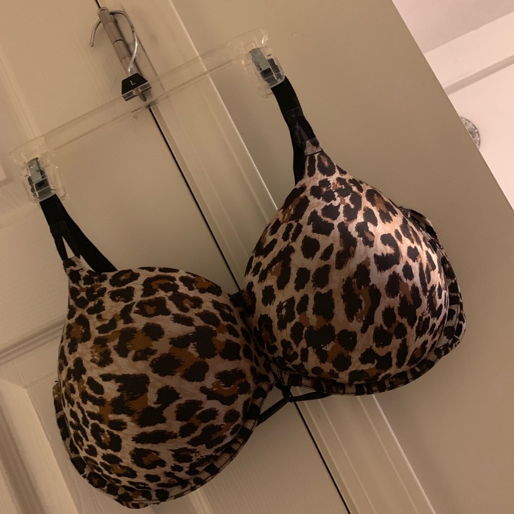 Victoria’s Secret miraculous plunge bra 38D